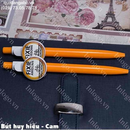 In hình lên bút bi huy hiệu but bi huy hieu